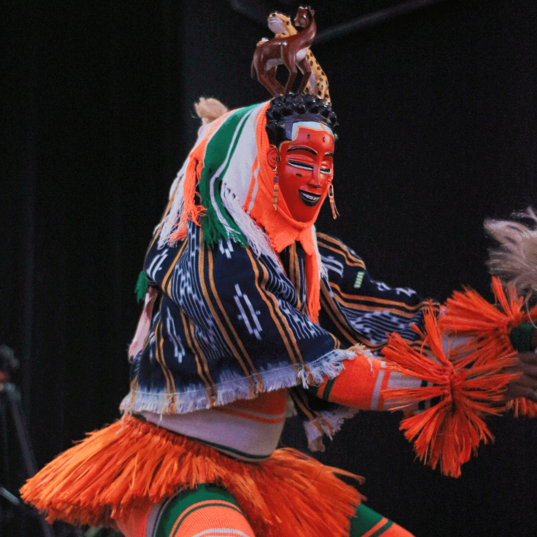 Masque et costume traditionnel Zaouli