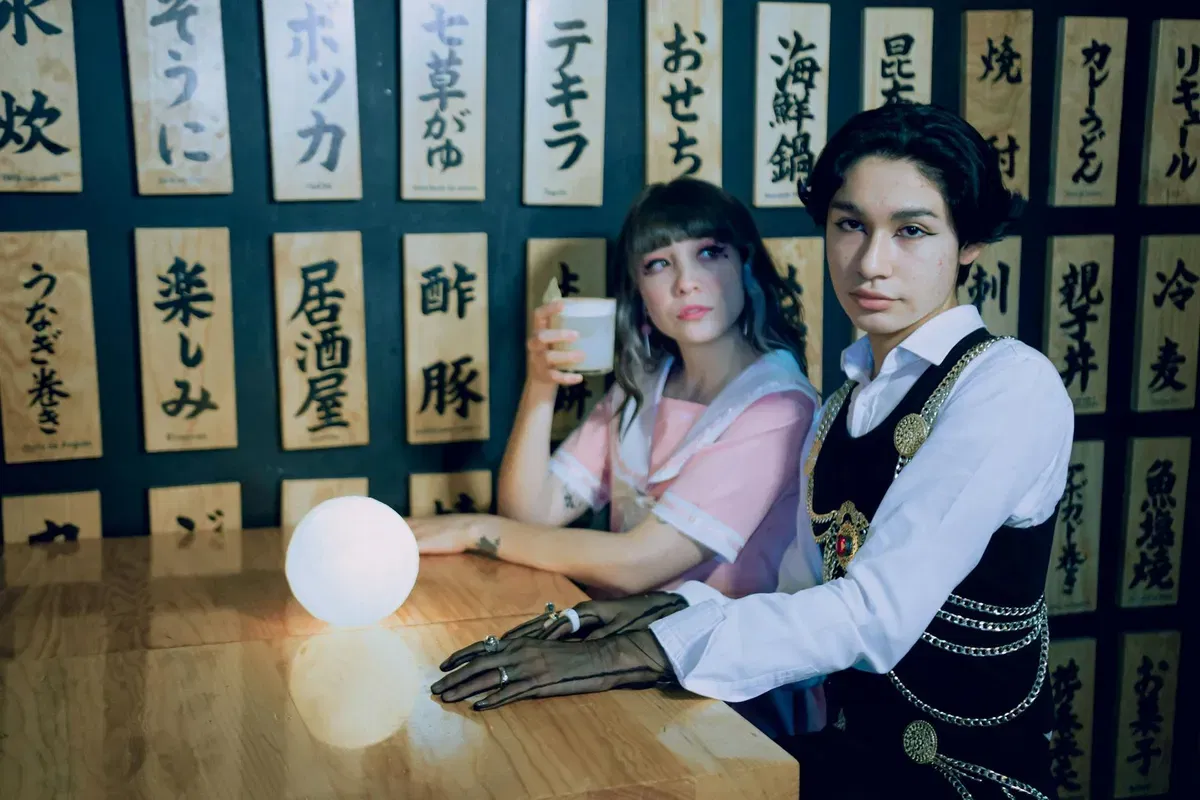 Quand Tradition Rencontre Modernité : L'univers Éblouissant de Dieynissa Fashion Création