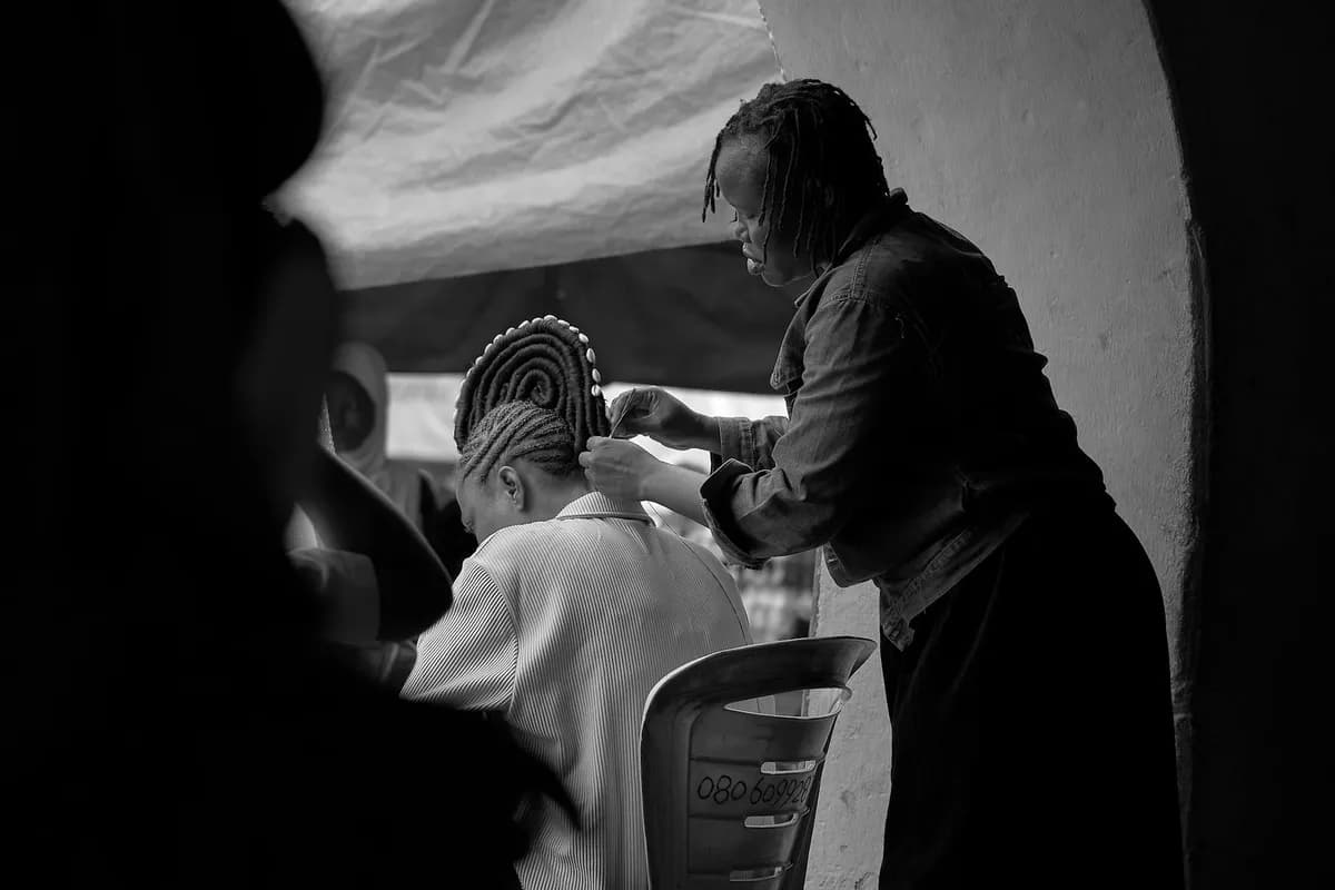 Renaissance Yinté : L'artisanat capillaire qui célèbre la beauté des cheveux texturés